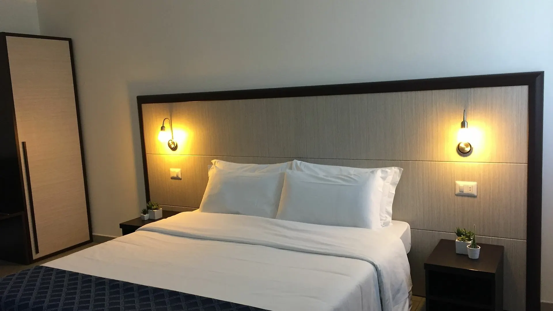 Av Hotel Milano