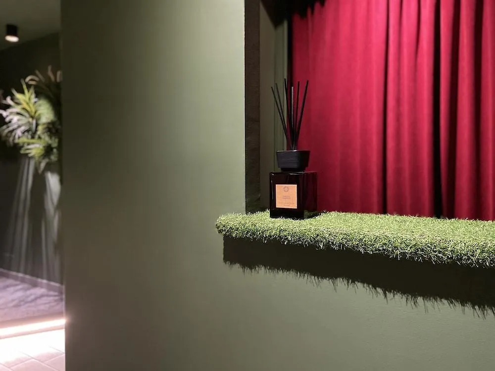 Av Hotel Milano 2*, Μιλάνο